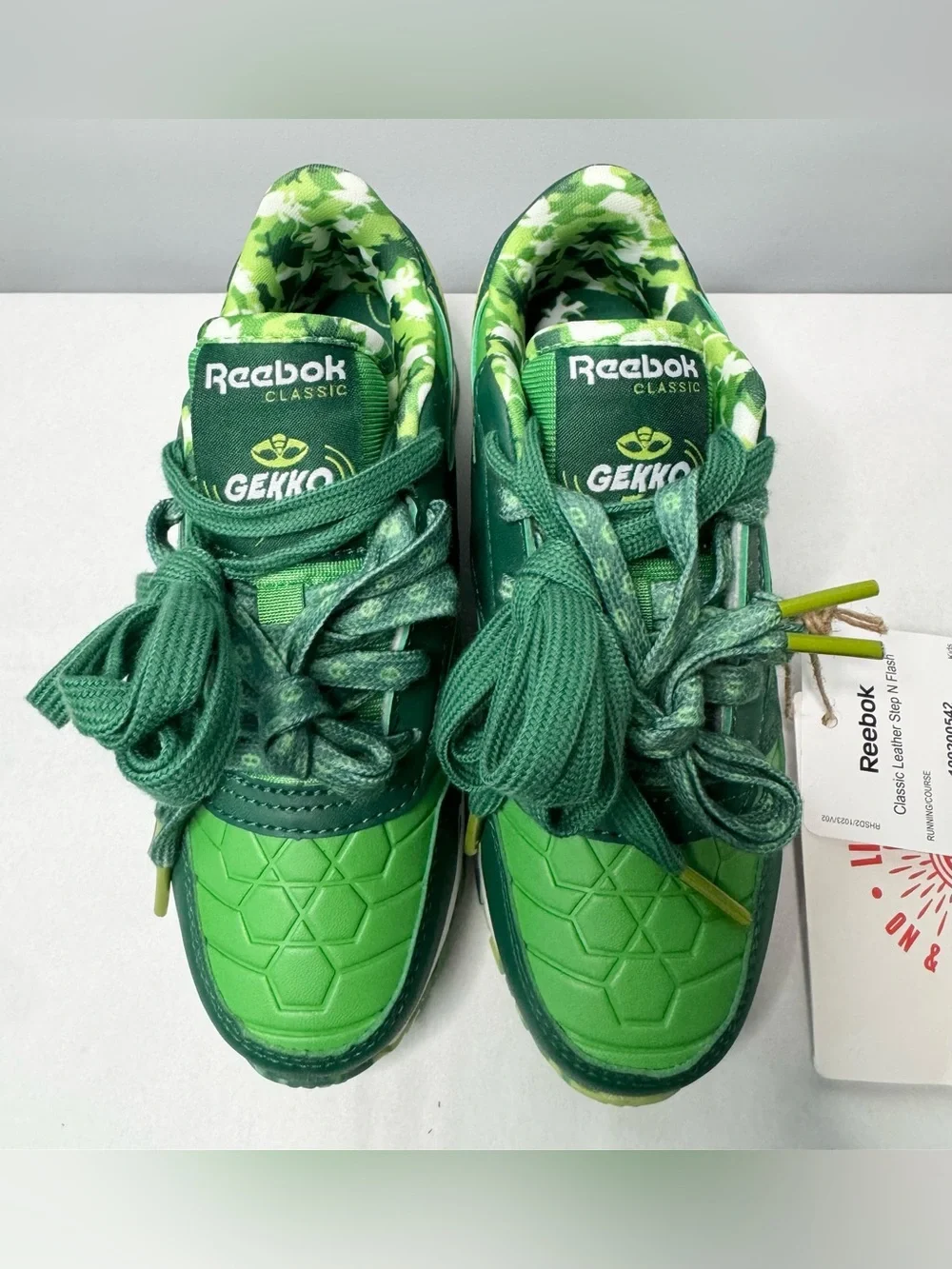 Reebok Kids Classic Leather Step N Flash Gekko PJ Masks Sneakers